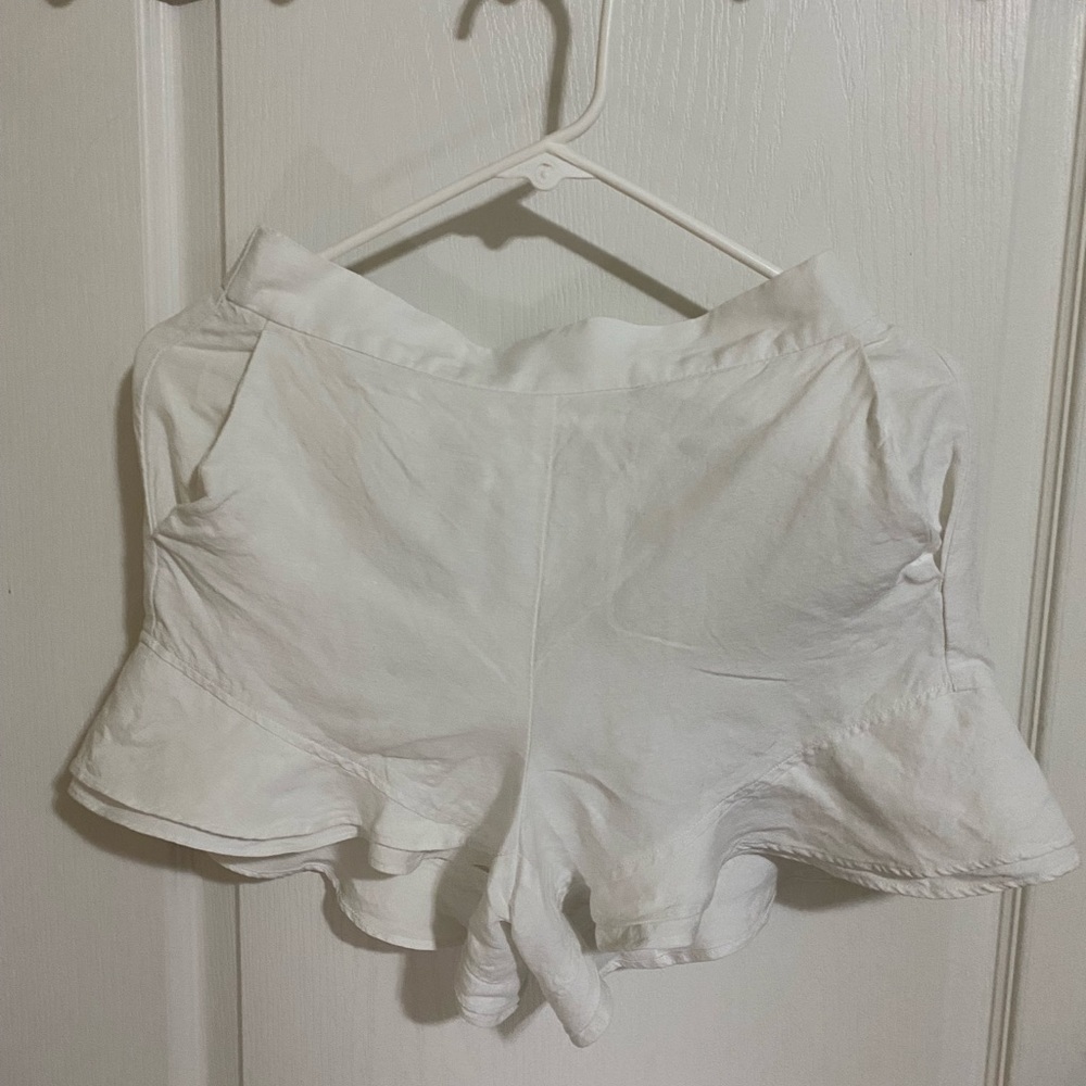Express - Ruffle Linen Shorts
